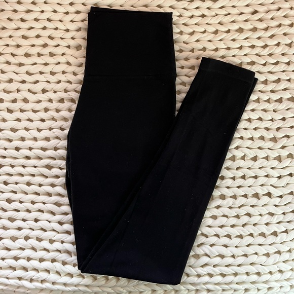 TNA Pants - TNA High-Rise Black Leggings